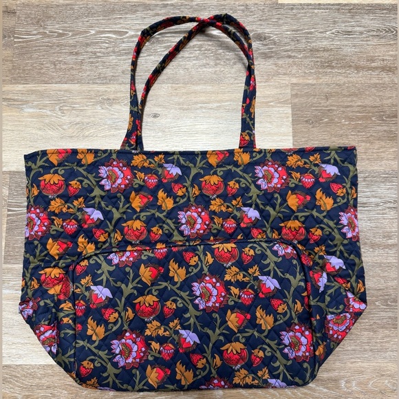 Vera Bradley —Marston Grand Tote Bag - Picture 6 of 9